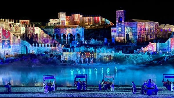 escena-de-el-sueno-de-toledo-el-espectaculo-nocturno-de-puy-du-fou-espana-en-toledo-1024x576-2023-09-27-12-21-07